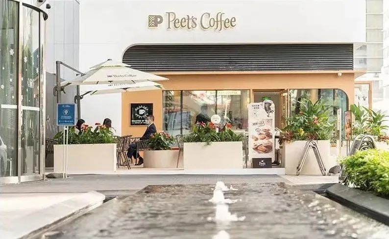 星巴克、瑞幸、幸运咖、Manner...13家咖啡品牌继续“狂飙”开店！