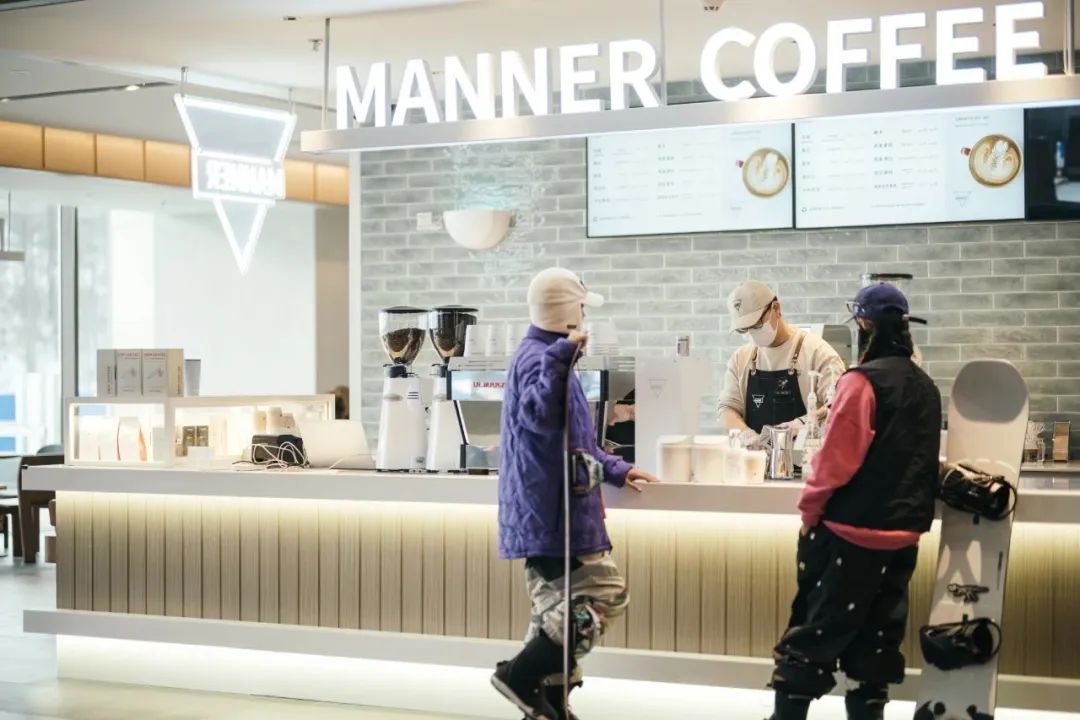 星巴克、瑞幸、幸运咖、Manner...13家咖啡品牌继续“狂飙”开店！