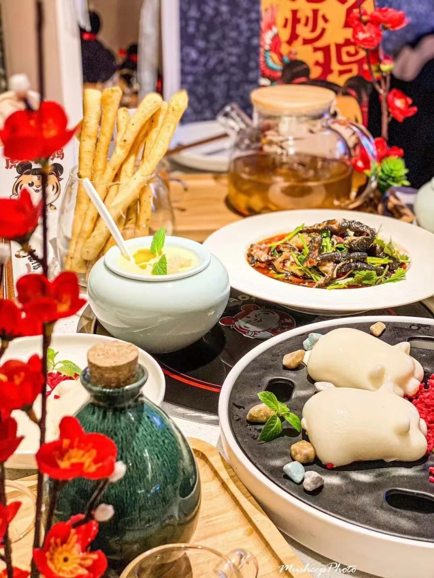 海底捞都要学的炒鸡界“头牌”，是如何炼成的？