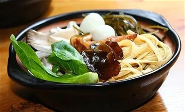 砂锅米线煲仔饭