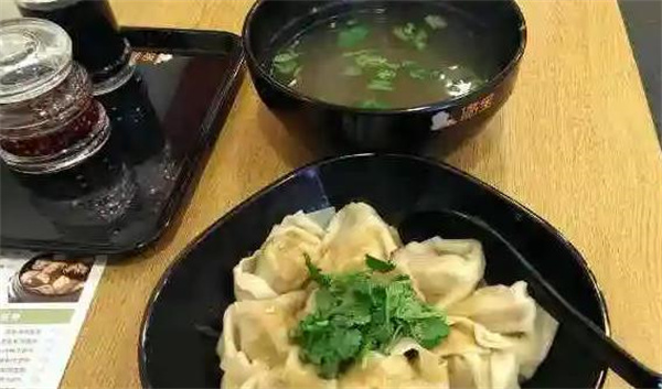满宝馄饨