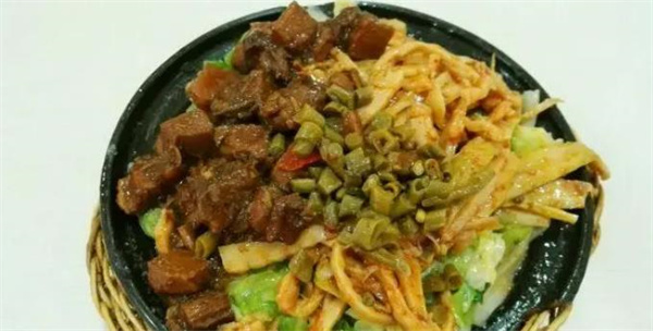 桂林米粉煲仔饭