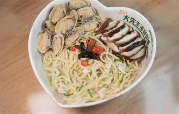 大先生海鲜焖面