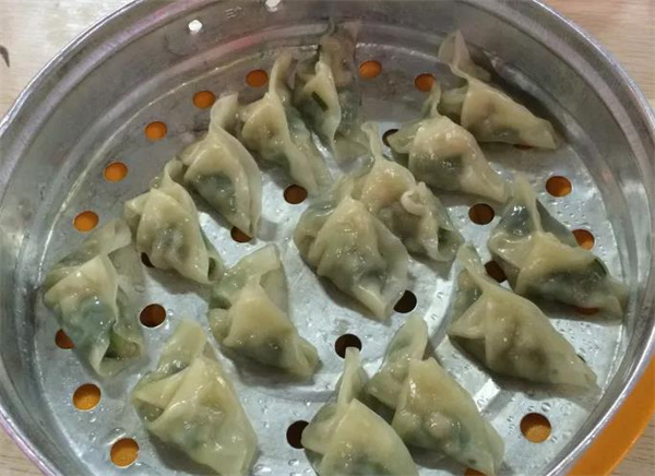 爽滑饺子王咸骨粥