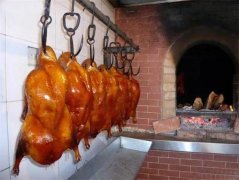 北京果木烤鸭加盟费多少？