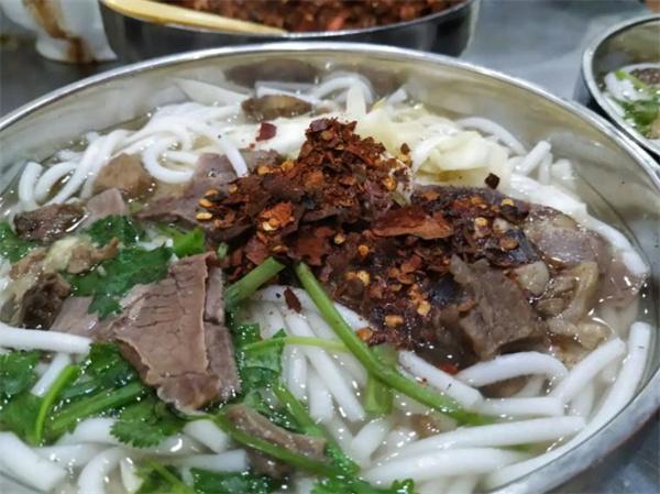 鑫花溪牛肉粉加盟 鑫花溪牛肉粉