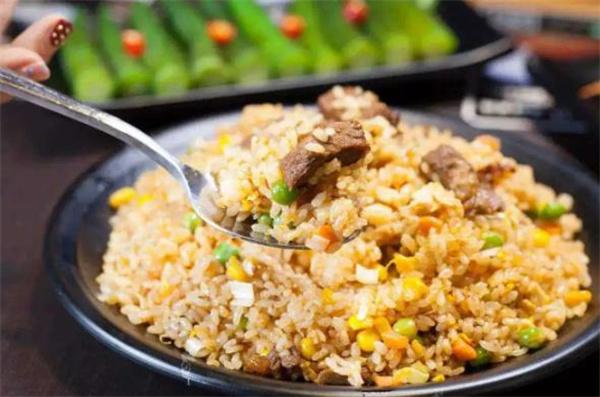 猪不戒花式铁板炒饭加盟 猪不戒花式铁板炒饭