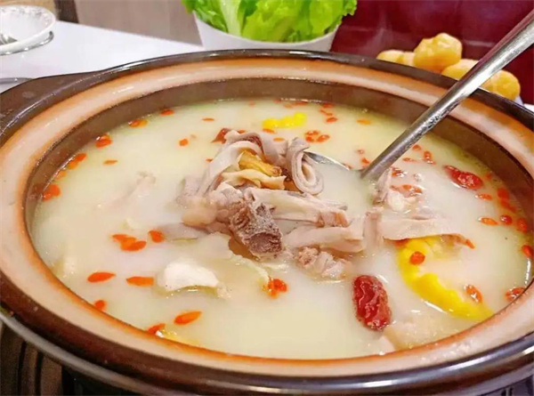 苗韵竹荪鹅餐饮