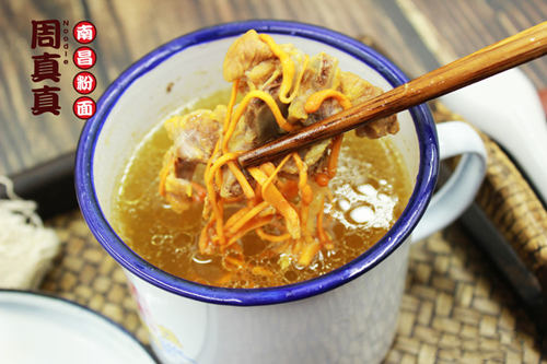 周真真江西米粉加盟费多少?