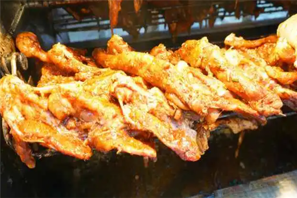 翻滚烤鸡架