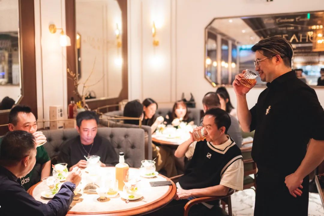 在全国餐饮收入第一的大省，这个新酒饮品牌撬开了佐餐酒市场