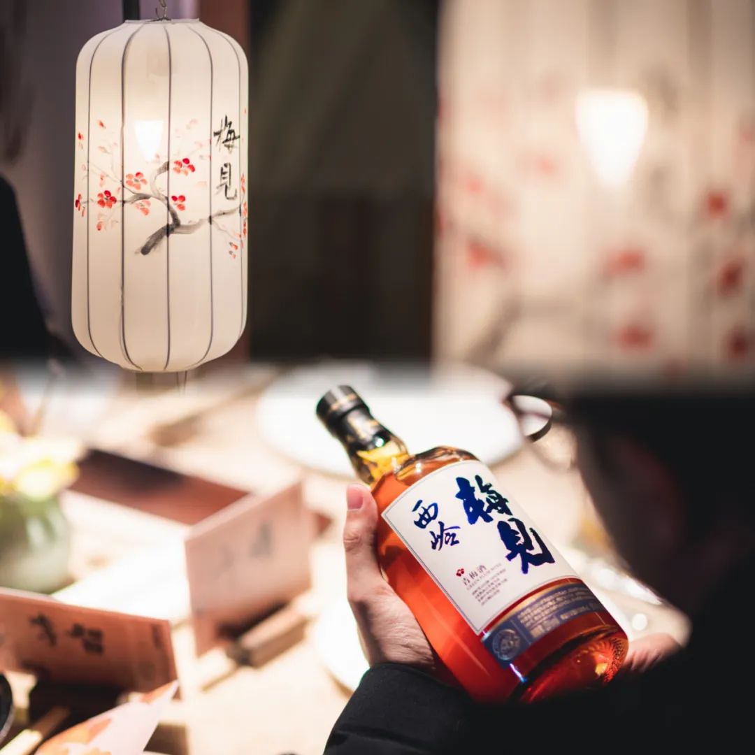 在全国餐饮收入第一的大省，这个新酒饮品牌撬开了佐餐酒市场