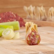 加盟华味福水饺赚钱吗