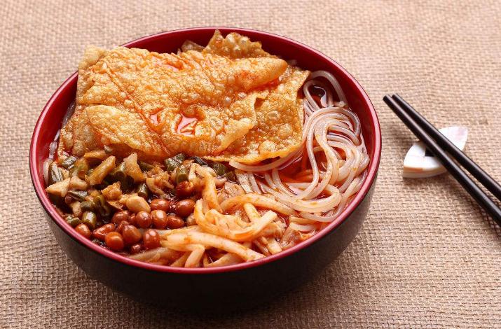 豆逗婆土豆粉 吴佳米粉加盟费用多少钱