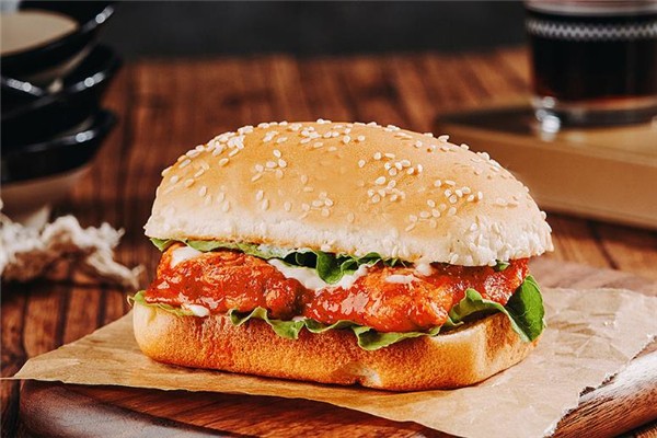 哈吉克 加盟华莱士汉堡要多少钱?赚钱吗