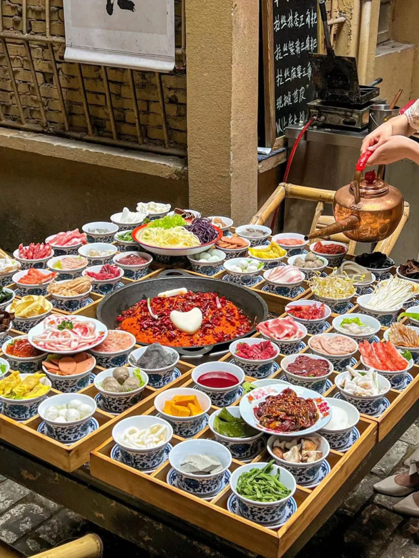 史上最高转让费,“坑”出了一个火锅大boss