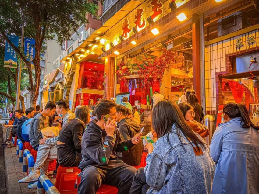 罚抄客诉100遍！这届火锅店对差评0容忍