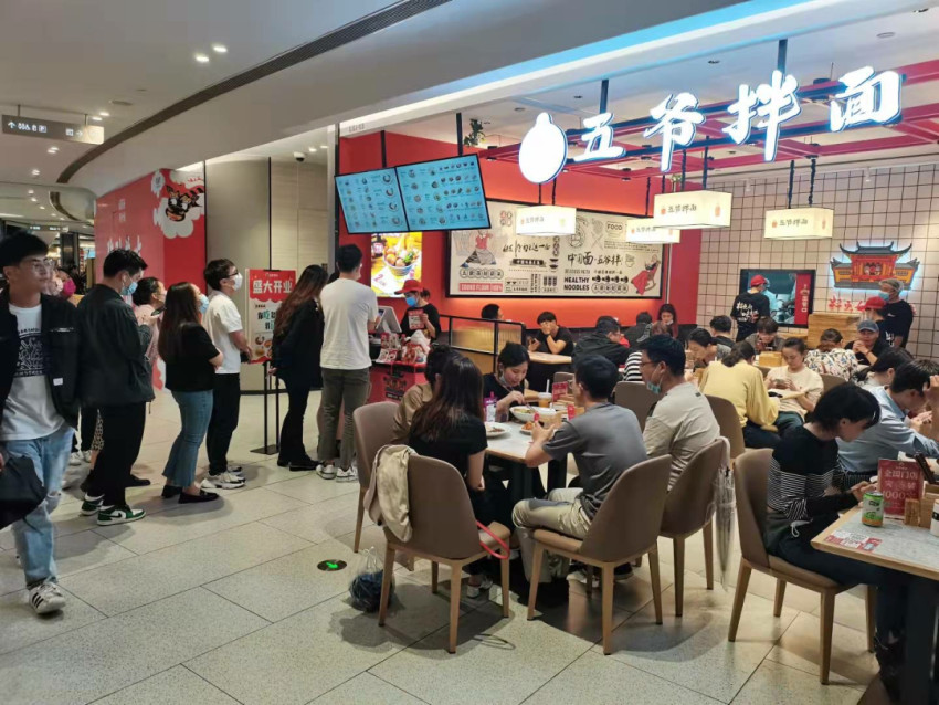 中国首个破1500家店的面馆品牌，正在开启新一轮