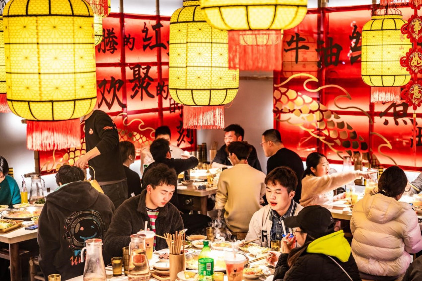 小龙坎要开100家社区店：把火锅食堂开到顾客家门口