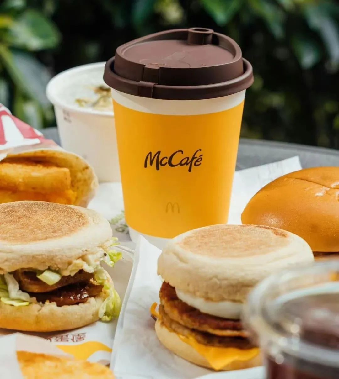 一条吐司被炒到300元？保安吐槽、店员无奈、路人不解