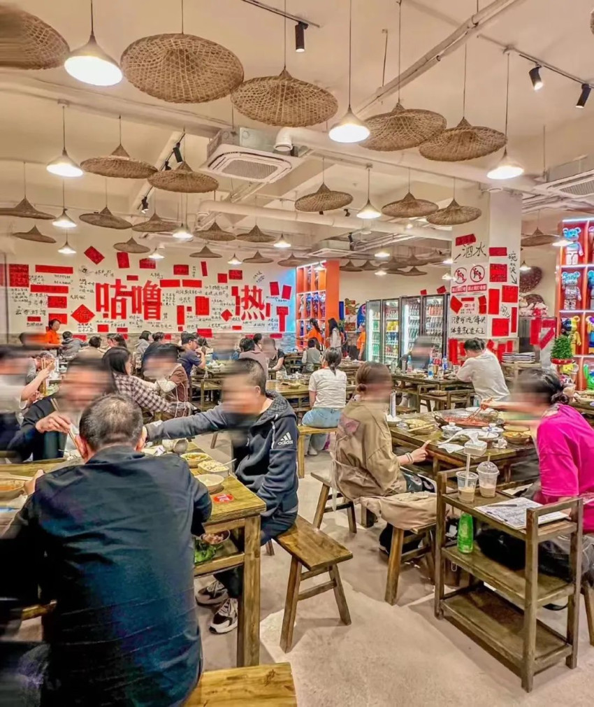 真爆裂or假虚荣？五一我们奔走3大业态，揭秘餐饮真相