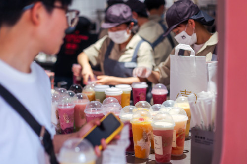 “五一”餐饮大爆发，却遮不住已成定局的消费降级！