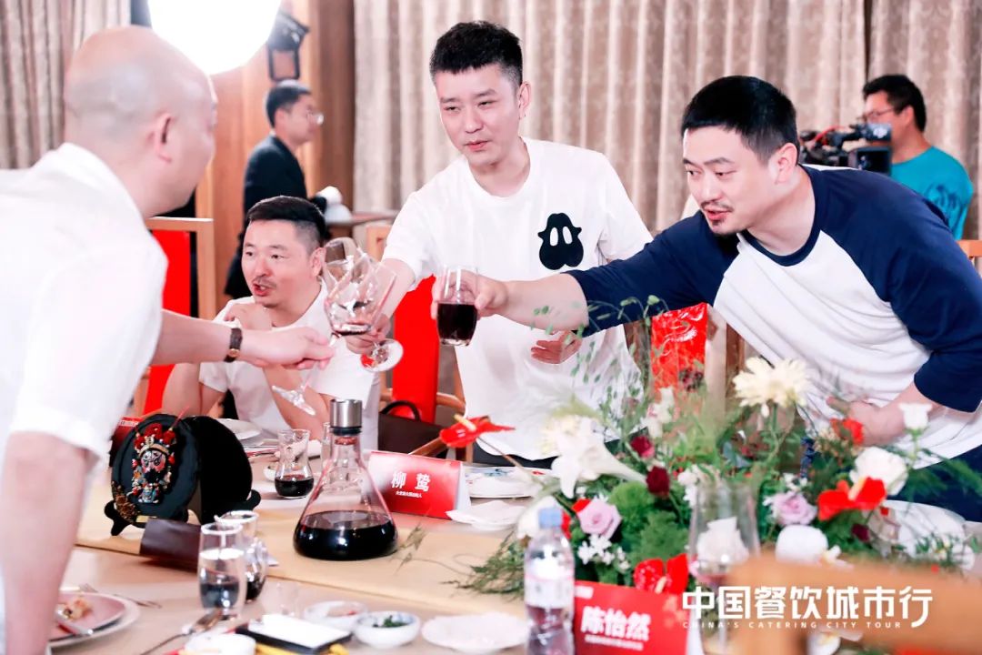 品鉴川菜之美，红咖饭局在水井·黉馆精彩上演