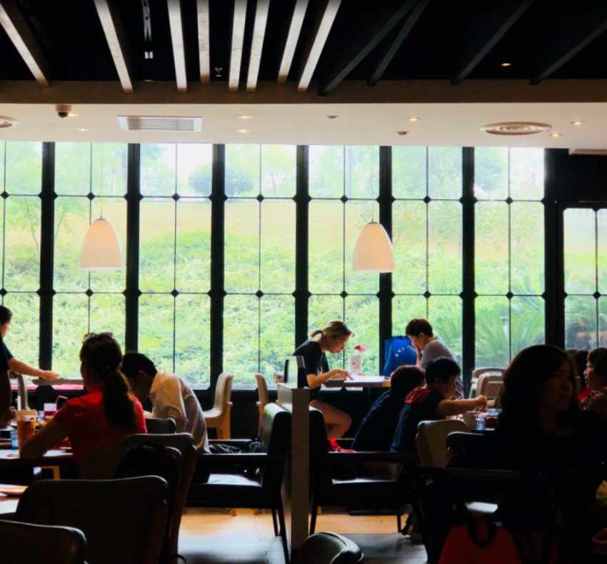 客人去哪了？五一后各地餐饮生意直线下滑，突然就没人了