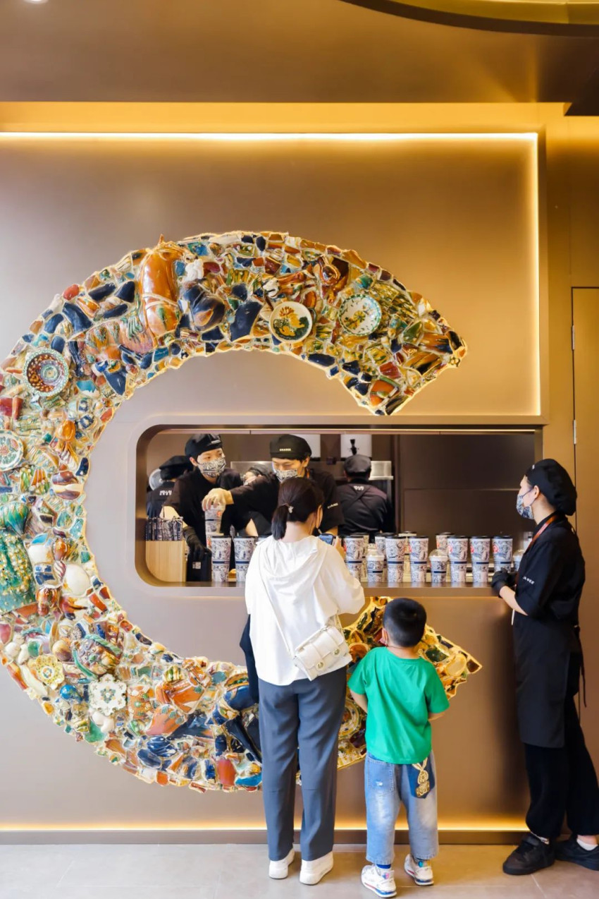 探店｜在这家上海新开业的茶饮店，我们看到了茶在下阶段的可能性