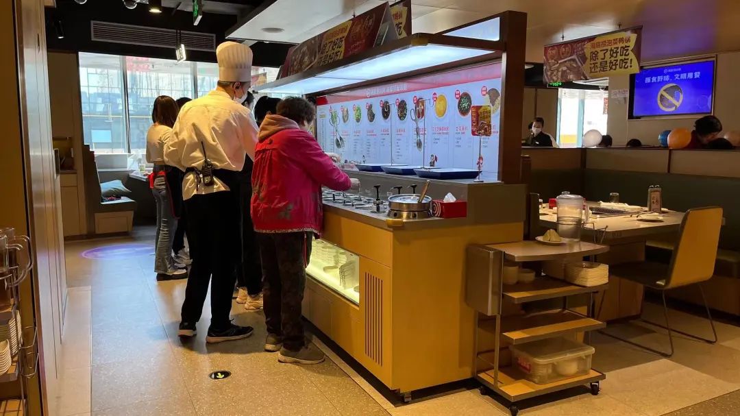 千店规模之上，海底捞的复苏没有“奇招” || 品牌剖析