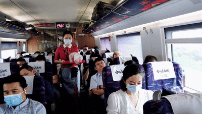 动车盒饭35元价签下面竟还藏着15元零售价！12306回应了