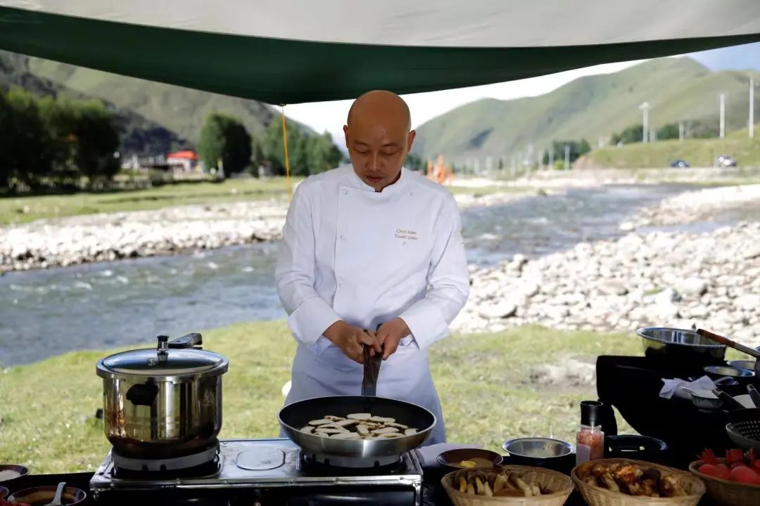 对话陈天福、向东：在“守正”与“创新”中寻找平衡点，打造川菜底蕴