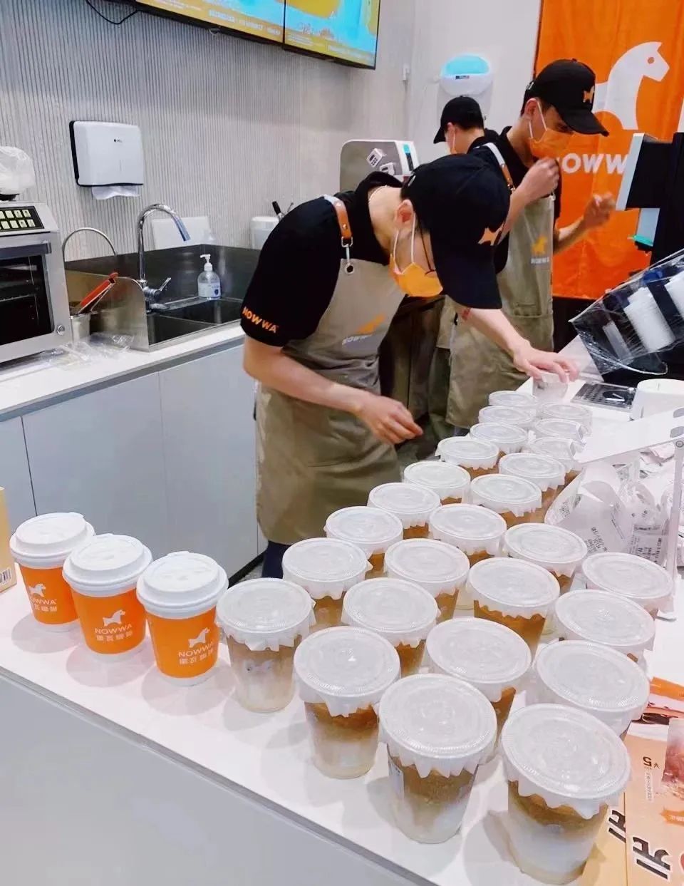 30㎡日收19万，这家挪瓦咖啡店是如何做到的？