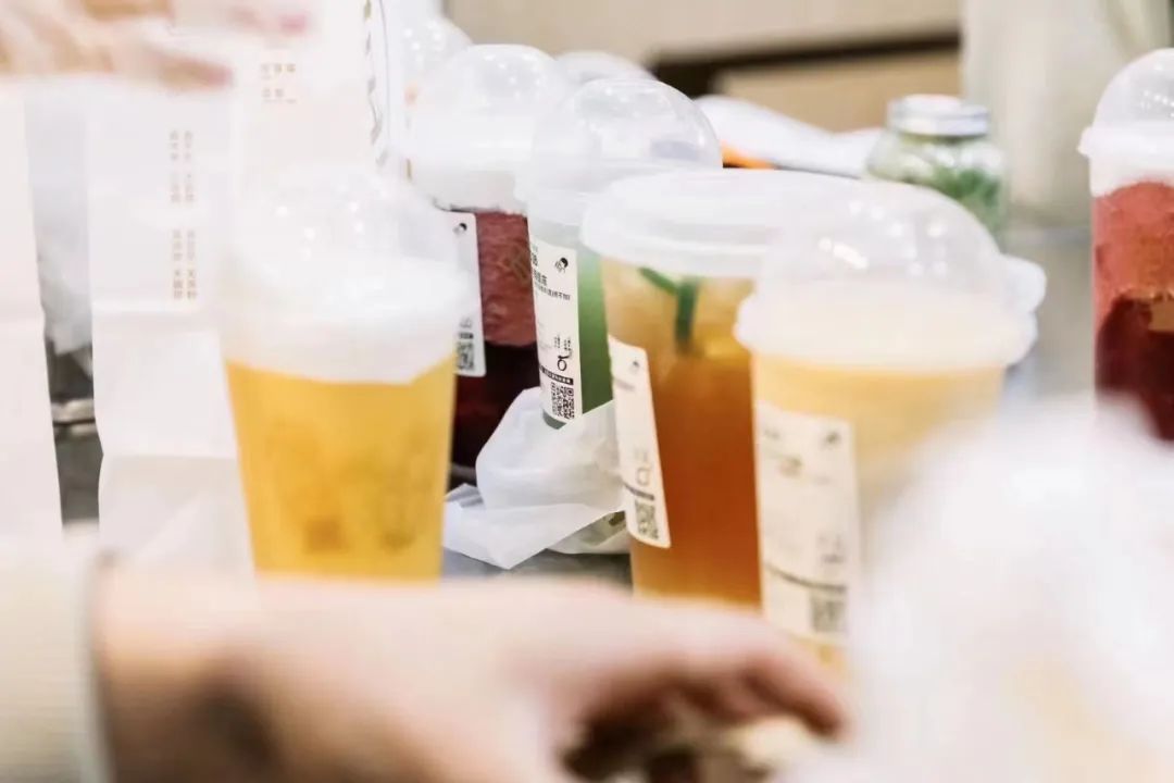 门店数突破2000家，喜茶通过“半年考”