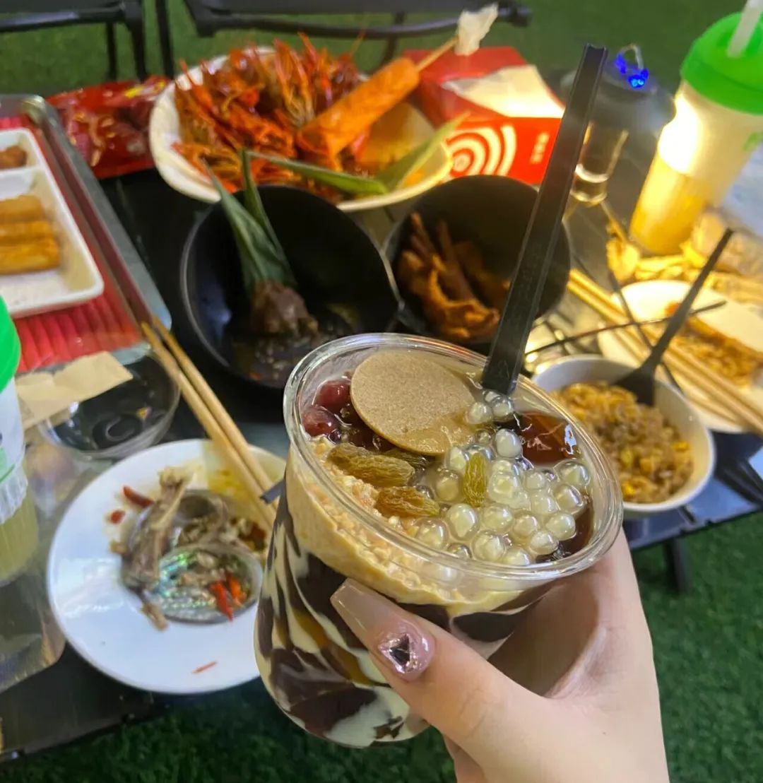 海底捞进军夜市,定价8~18元,餐饮摊贩瑟瑟发抖