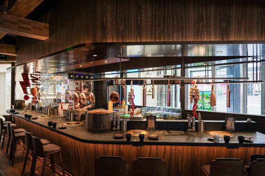 呷哺集团上半年营收增32%,新开超140家餐厅