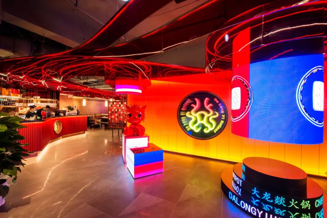 大龙燚十周年庆，花里胡哨背后却是“本质的回