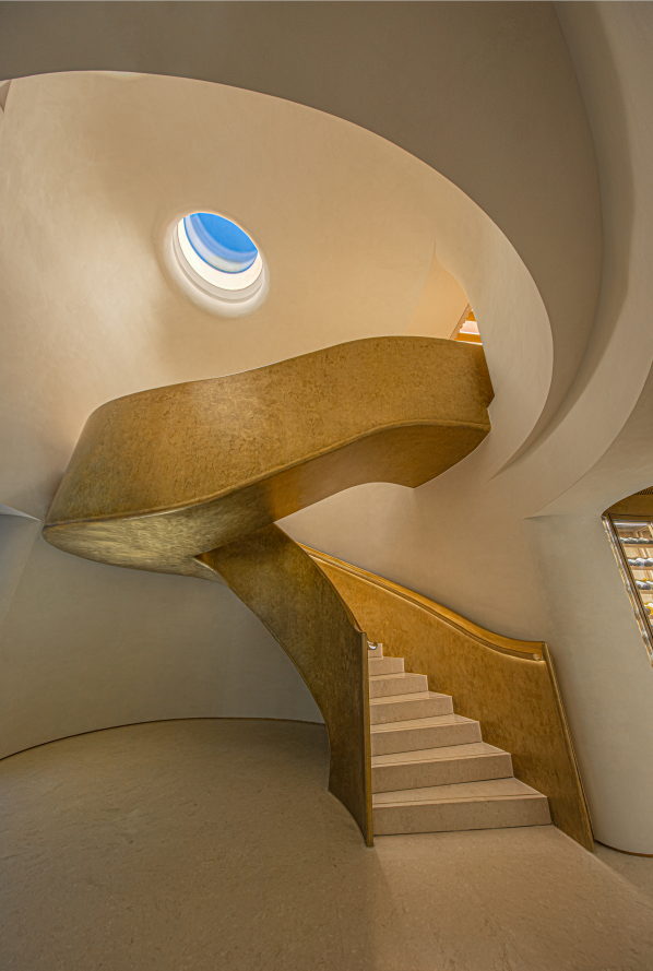 花2.7亿开7家店，这个新鲁菜品牌想把艺术馆搬进餐厅