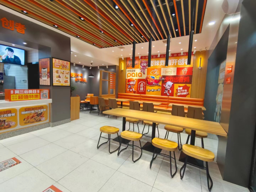 用品质大店秒杀夫妻小店，这个快餐“隐形大佬”在下沉市场狂飙