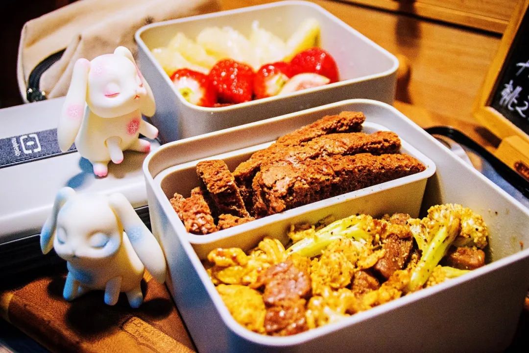 消费到底是在升级还是在降级?争论的背后其实是餐饮业的消费分级