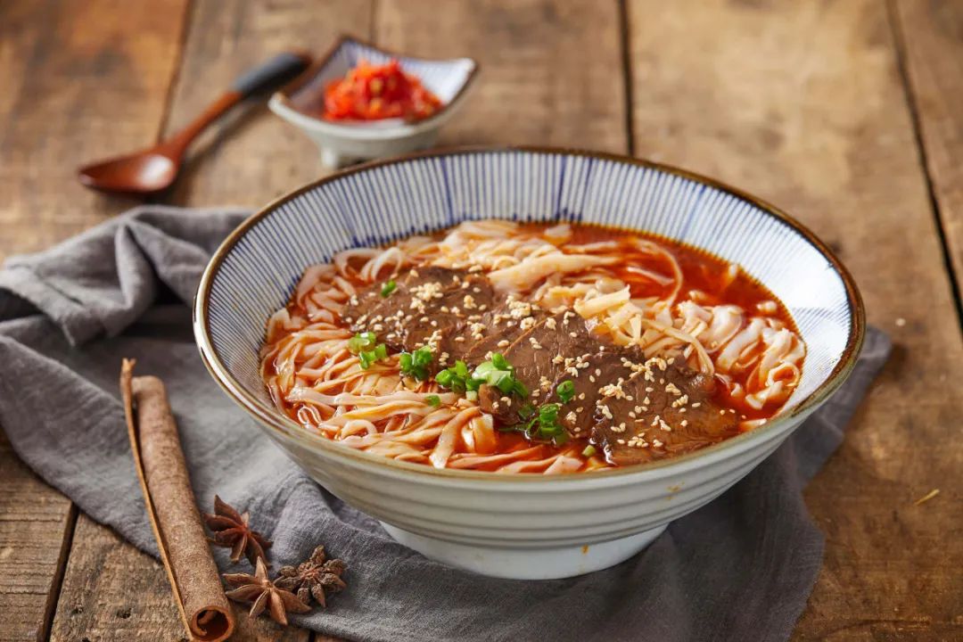 大品类、小品牌？面临发展机遇的米线赛道待“芯片式”颠覆创新