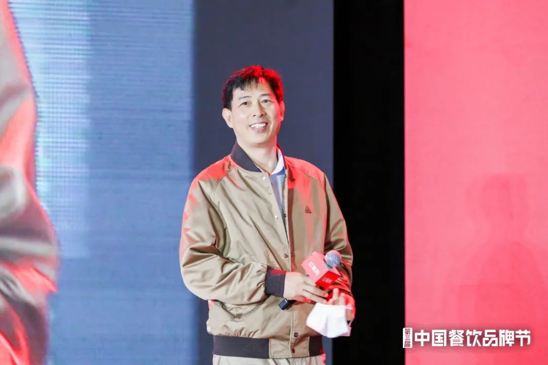 邓德隆：新定位时代下，餐饮企业的4大战略要点