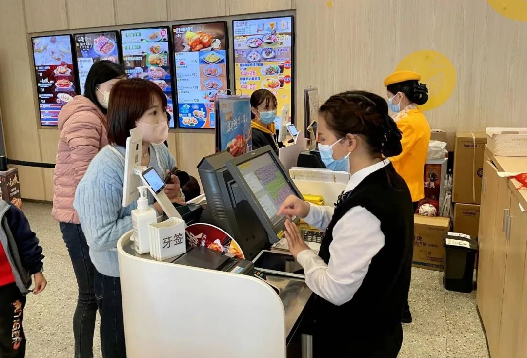 邓德隆：新定位时代下，餐饮企业的4大战略要点