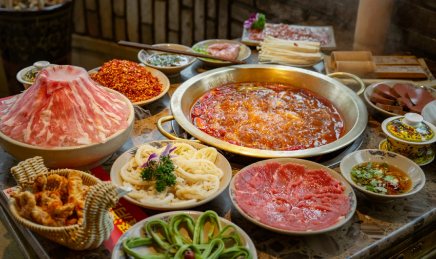 重庆老火锅掀起新一轮风潮，最大的杀手锏是“正宗”？