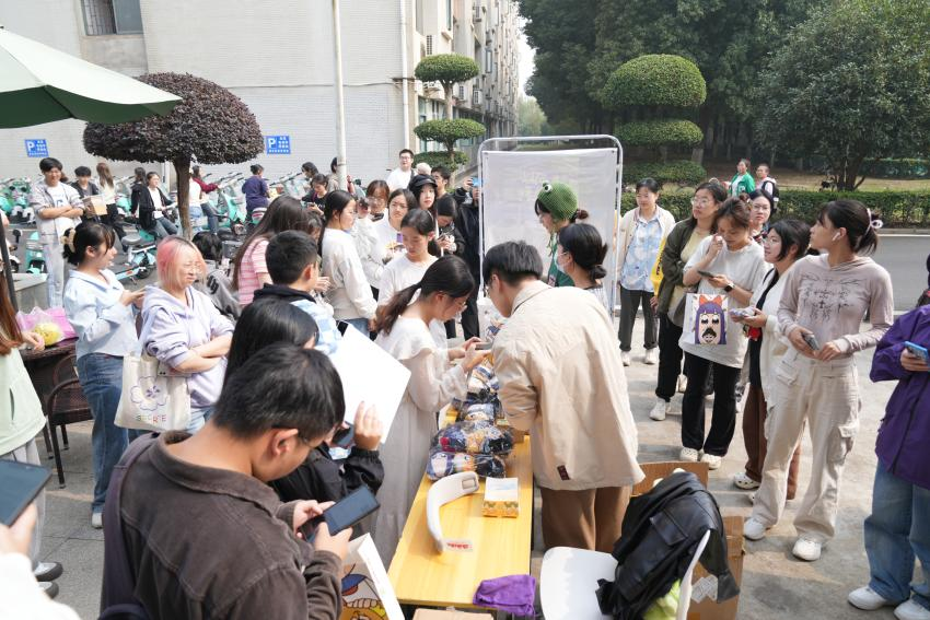 单店3小时爆卖350+杯，益禾堂的新品为什么突然火了？