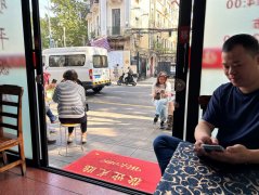 23岁厨师长接手点心店，“升级”为本帮馆子蝉联