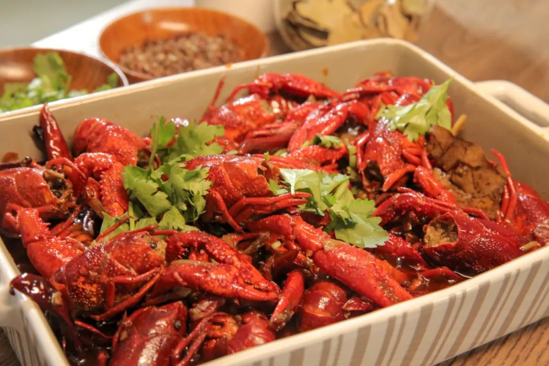 冒烤鸭正在全国遍地开花、模式也是五花八门,哪种能赚大钱?