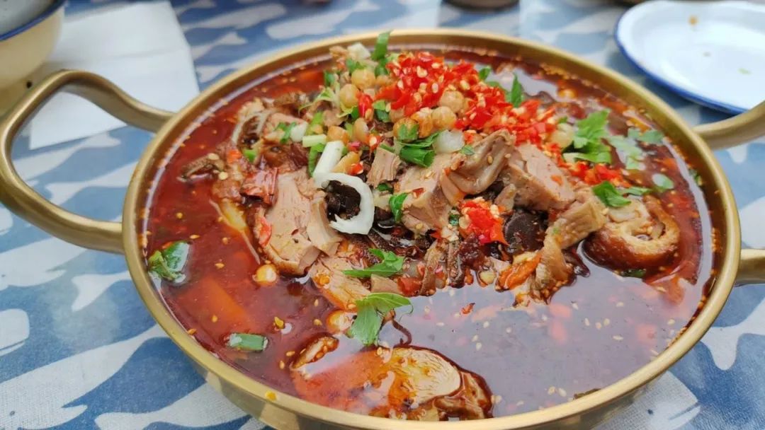 冒烤鸭正在全国遍地开花、模式也是五花八门,哪种能赚大钱?