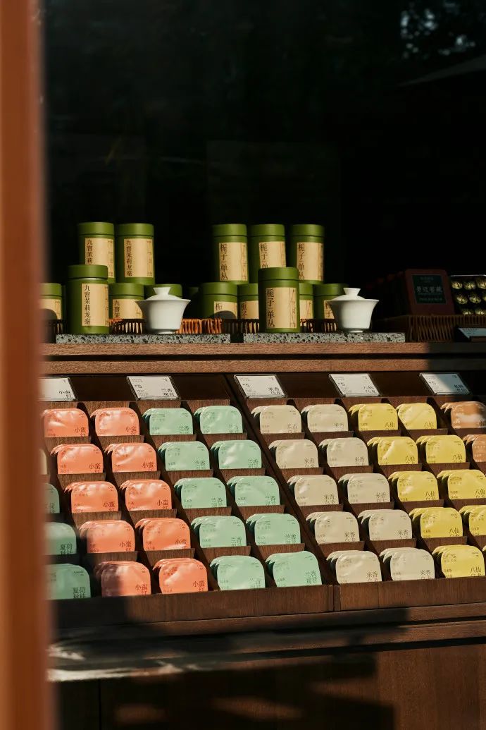 Tims首家寺庙店、奈雪茶院、超级鸟局...10月特色新店来了！