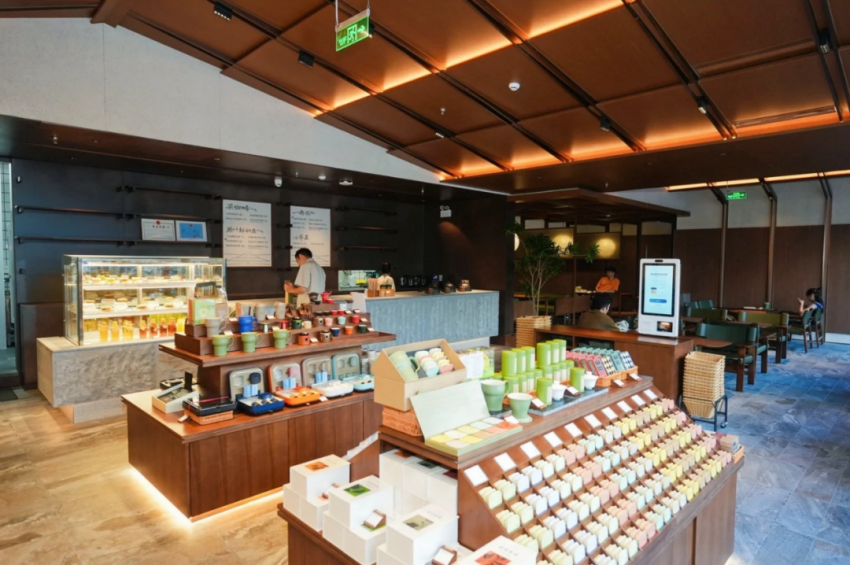 Tims首家寺庙店、奈雪茶院、超级鸟局...10月特色新店来了！